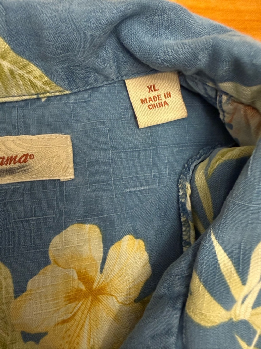 Tommy Bahama Hawaiian Shirt Men’s XL Blue Floral Tropical Camp Button Up - Picture 6 of 7